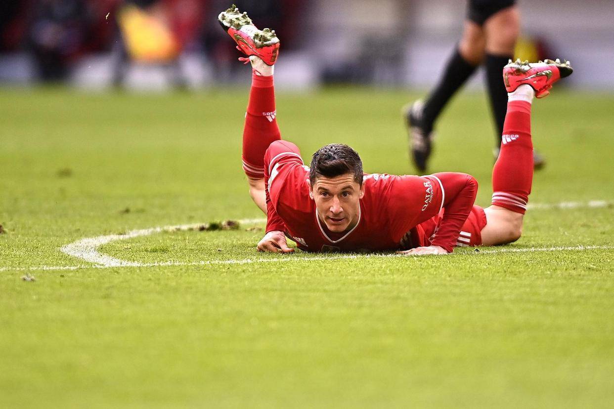 拜仁慕尼黑轻松胜出,实力碾压晋级四强 拜仁慕尼黑轻松胜出,实力碾压晋级四强