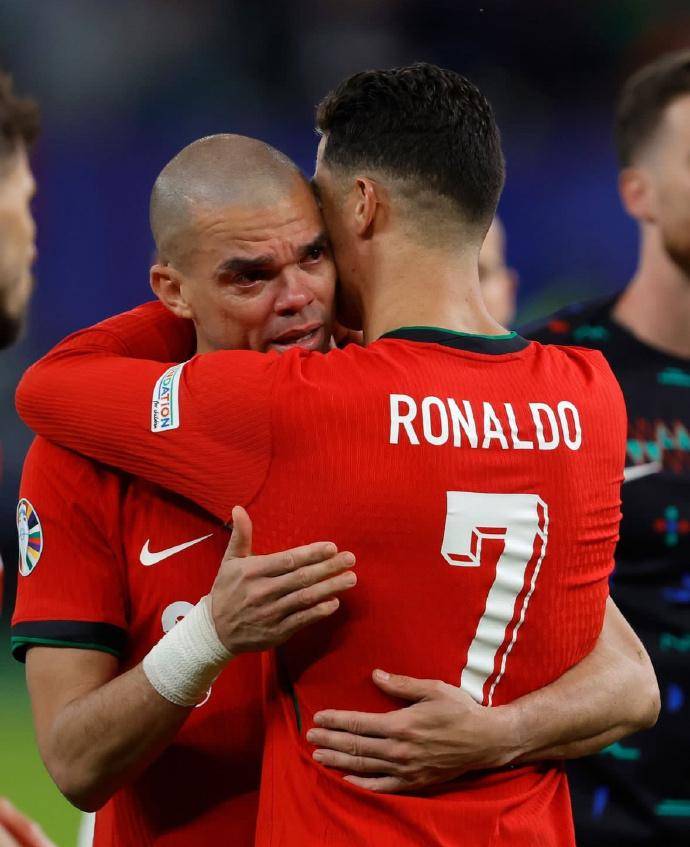 搏命一搏！欧洲足球赛场上的较量