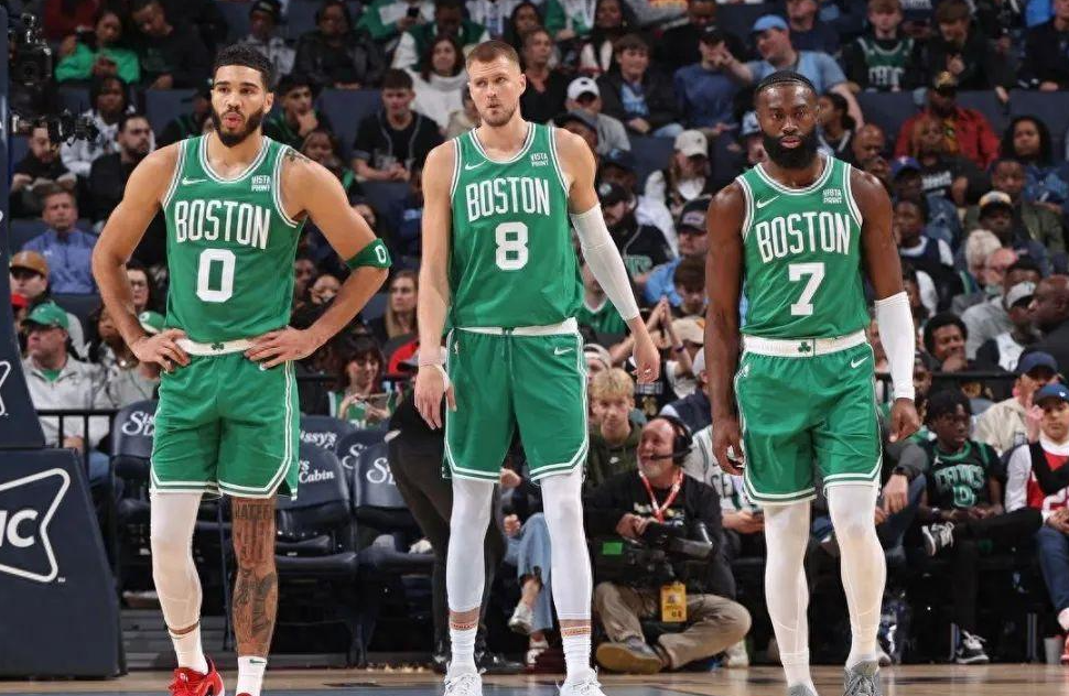 凯尔特人队力克强敌，取得胜利